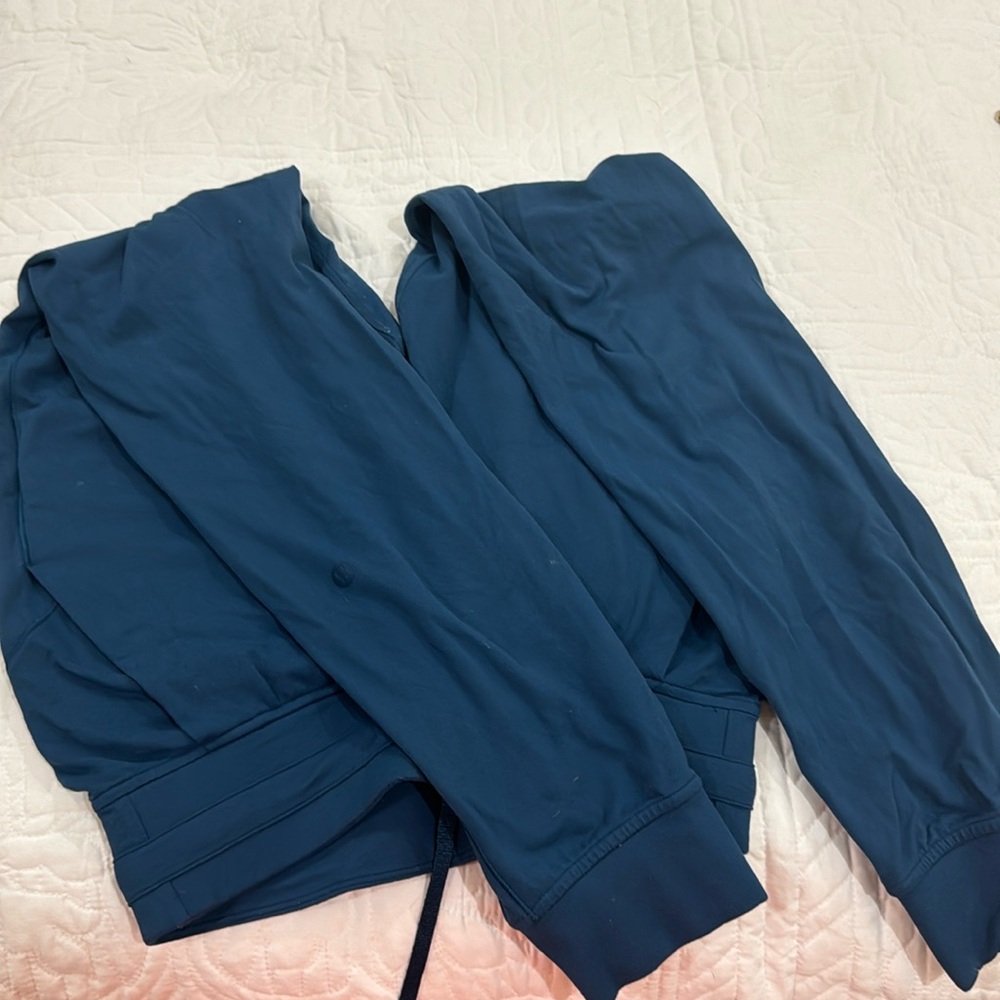 Lululemon joggers